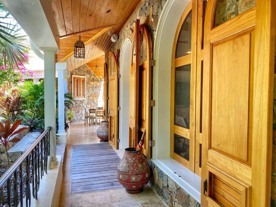 Luxury 7Br Waterfront Villa With Views Of Marina Cay And Scrub Island East End Zewnętrze zdjęcie